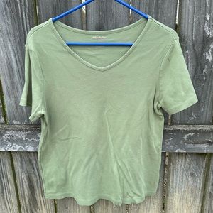 White Stag shirt *perfect for bundling*